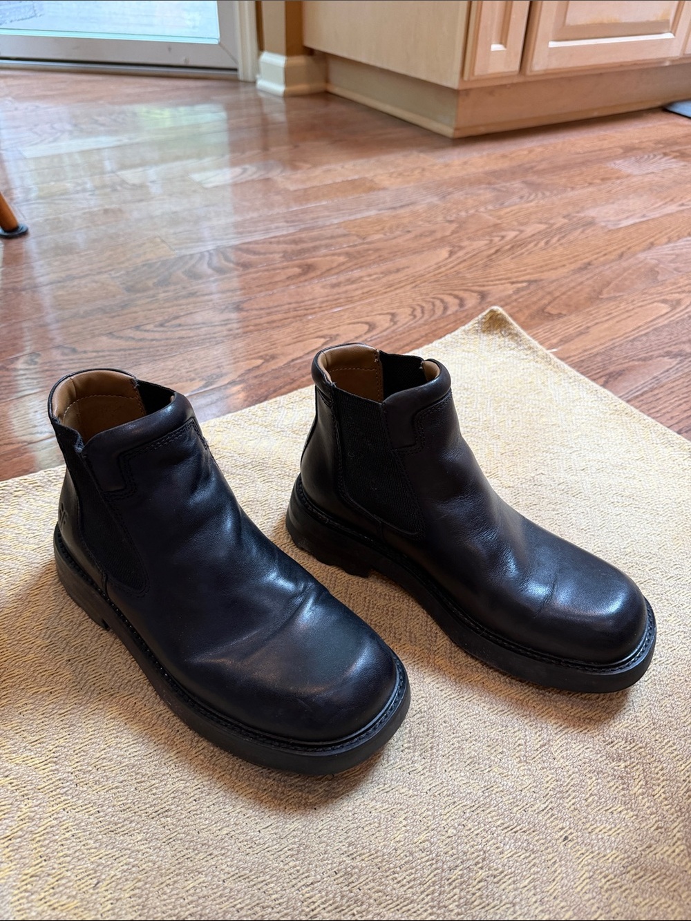 Frye Black Leather Chukka Boots for Men